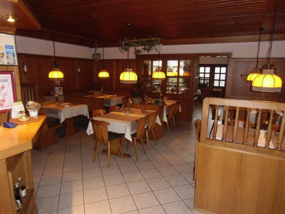 Landgasthof Niebler Adelsdorf Exterior photo